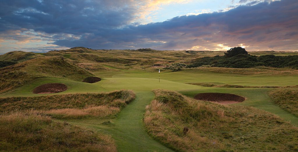 El hoyo 8 de Royal Troon, el famoso "Postage Stamp"